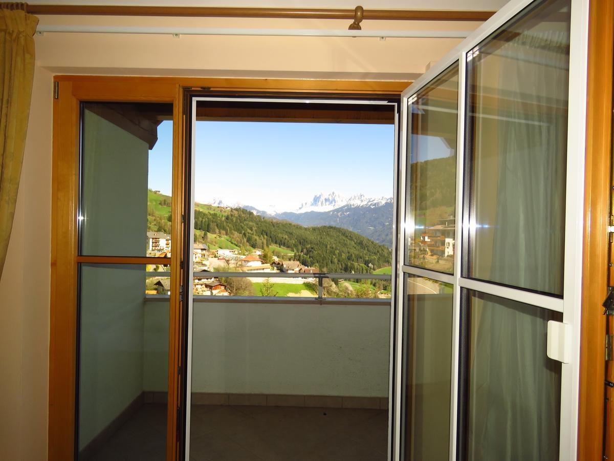 Gasthaus Zum Weissen Kreuz Lazfons Exteriör bild