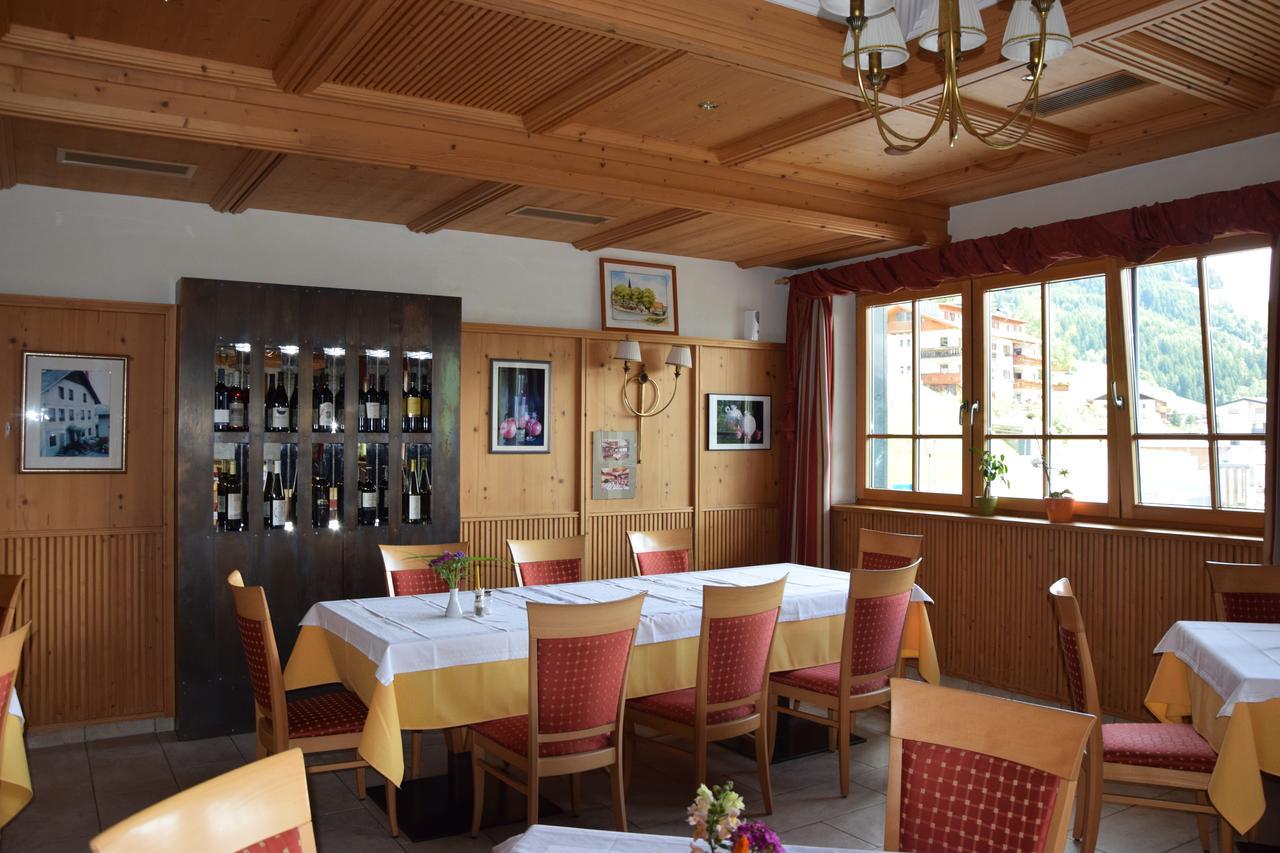 Gasthaus Zum Weissen Kreuz Lazfons Exteriör bild
