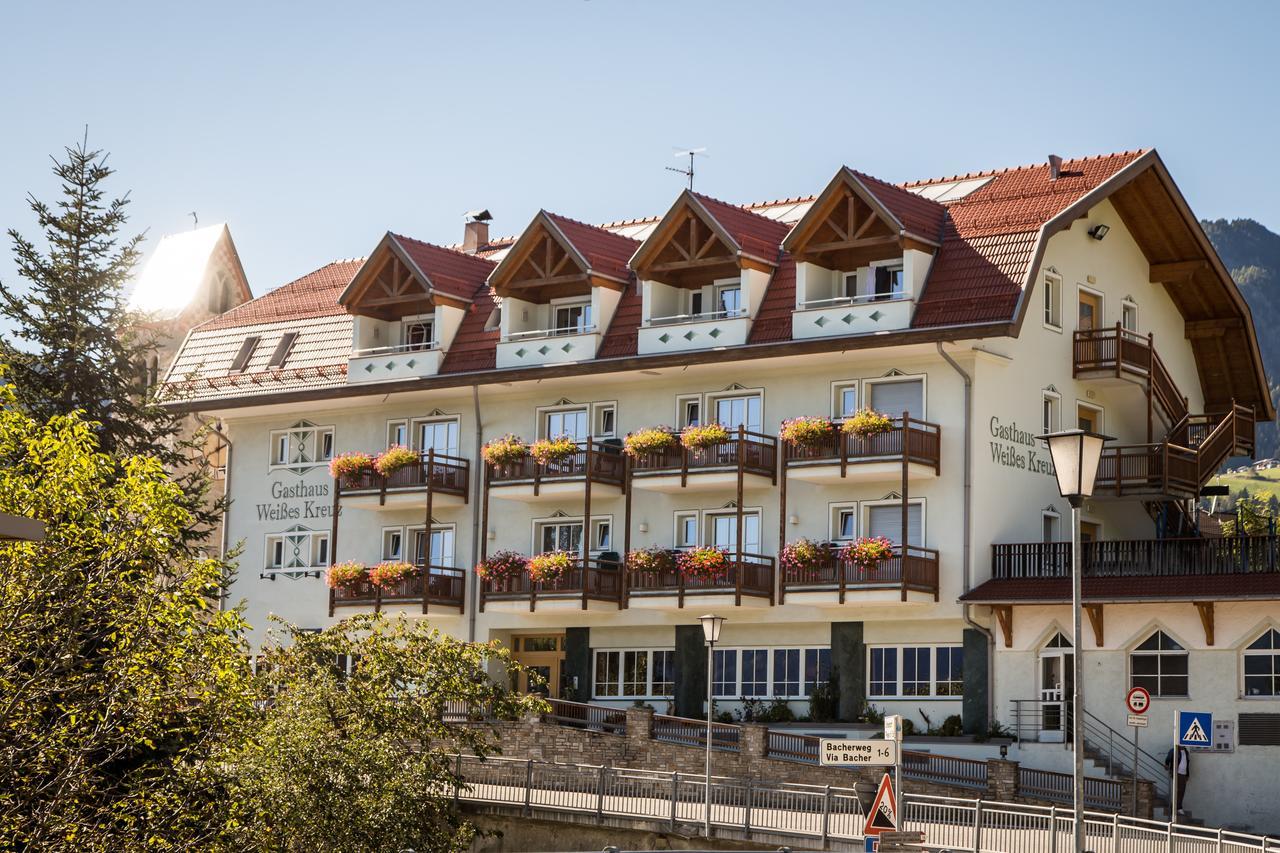Gasthaus Zum Weissen Kreuz Lazfons Exteriör bild