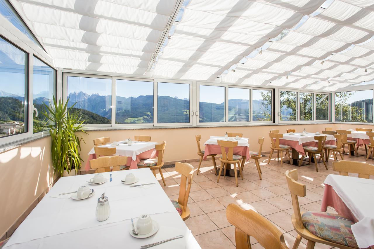 Gasthaus Zum Weissen Kreuz Lazfons Exteriör bild