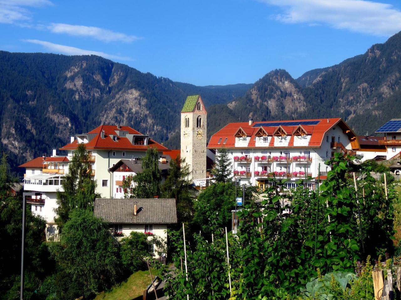Gasthaus Zum Weissen Kreuz Lazfons Exteriör bild